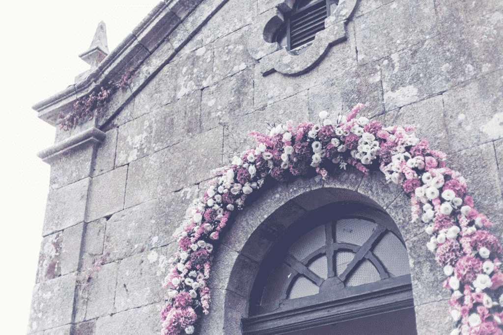 Arcos De Flores En Las Bodas Lluvia De Arroz