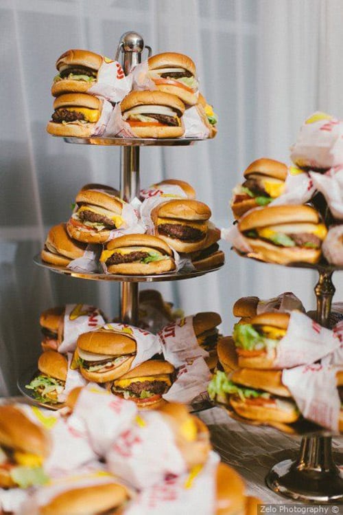 Ideas originales para la barra libre de la boda - recena con hamburguesas