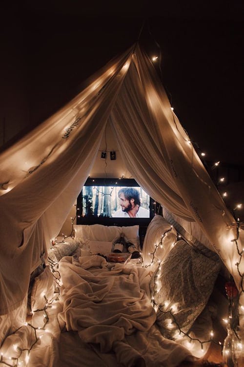 Mini proyector, cine en casa para pareja prometida