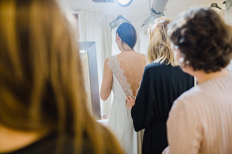 Prueba de vestido de novia - El Atico de Gran Via Vigo - vestidos de novia 2021