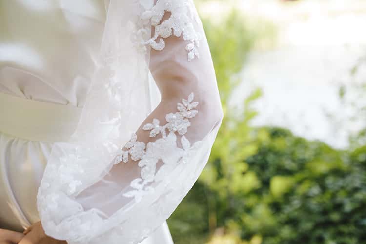 Tendencias vestidos de novia 2021 - vestidos de novia con detalles artesanos en las mangas